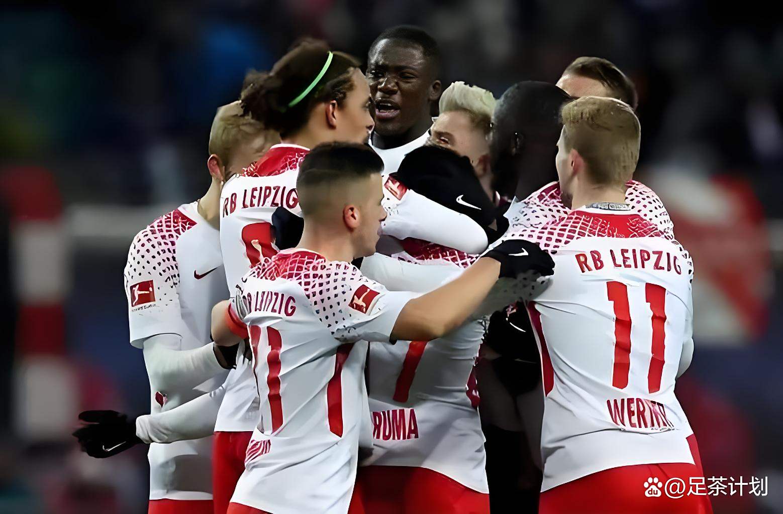 拜仁碾压莱比锡红牛,凯恩惊艳四座 拜仁碾压莱比锡红牛,凯恩惊艳四座