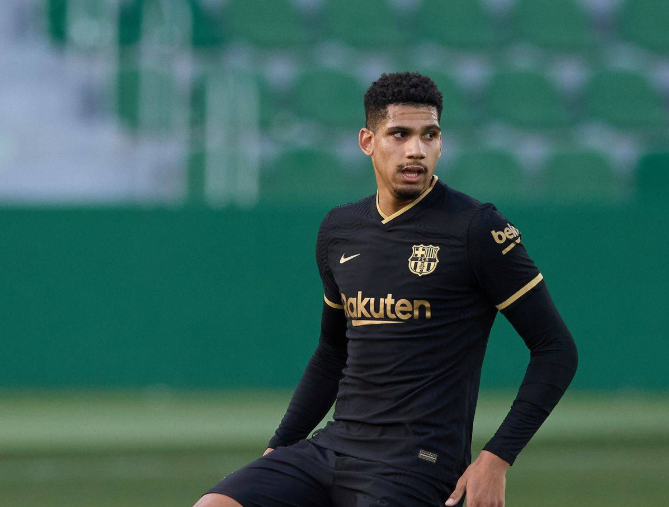 法国碾压乌拉圭,加维扛起全队 法国碾压乌拉圭,加维扛起全队