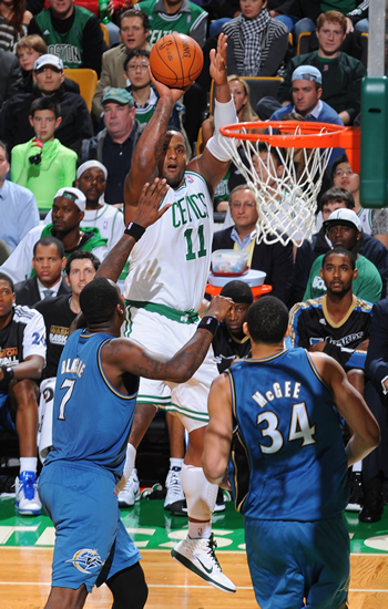 凯尔特人完胜骑士,易建联扛起全队 凯尔特人完胜骑士,易建联扛起全队