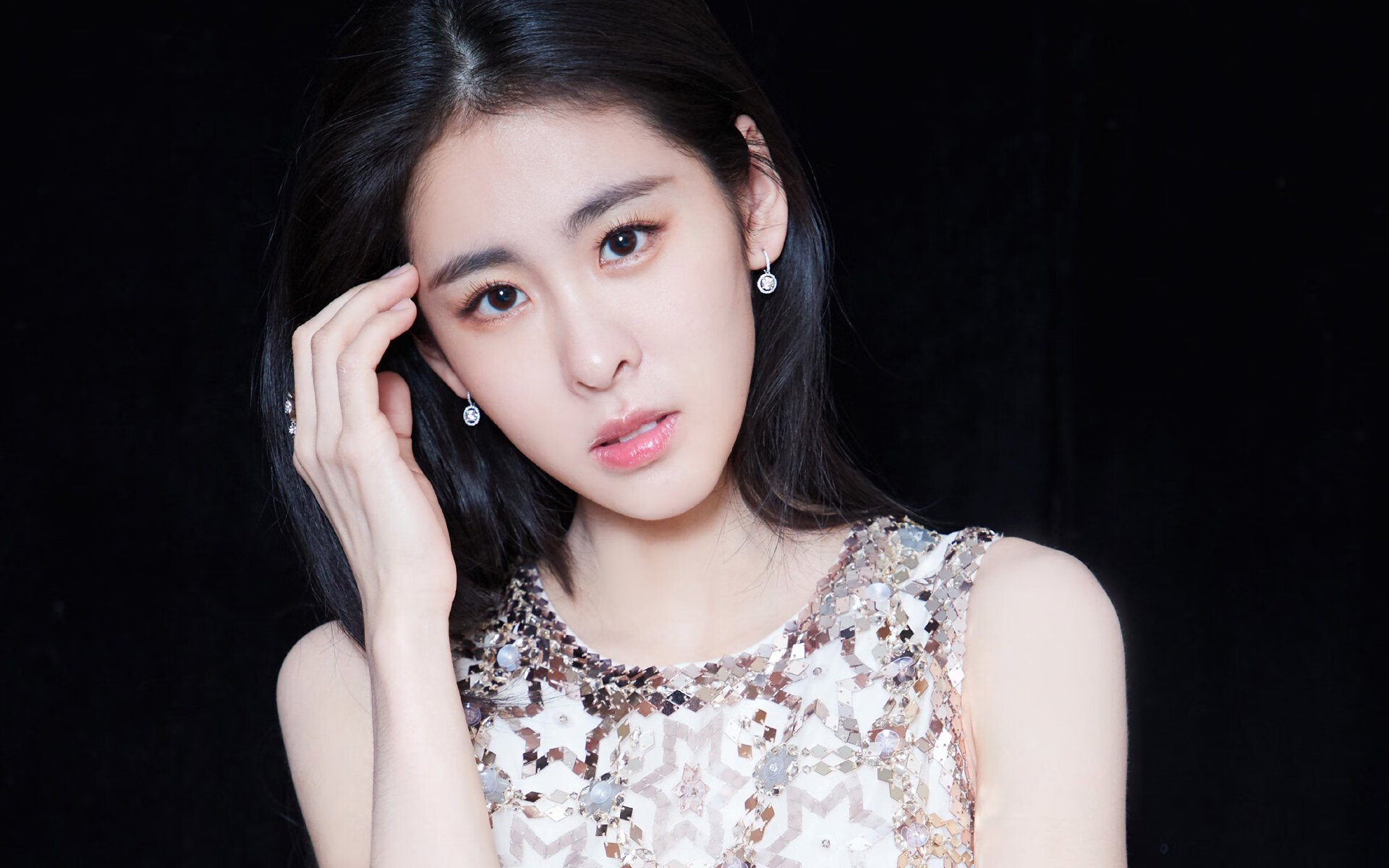 重剑与银盾，当雷诺的钢铁洪流碾过马丁的优雅殿堂