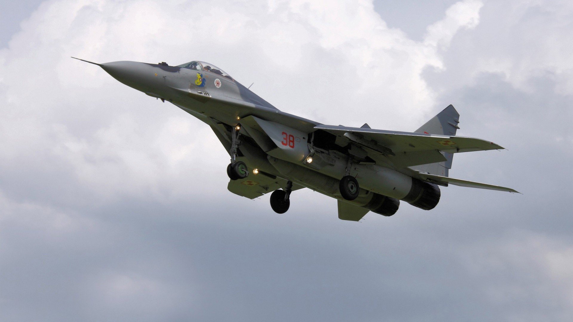 鲁德双线制霸,美网轻取后戴维斯杯关键一击定乾坤