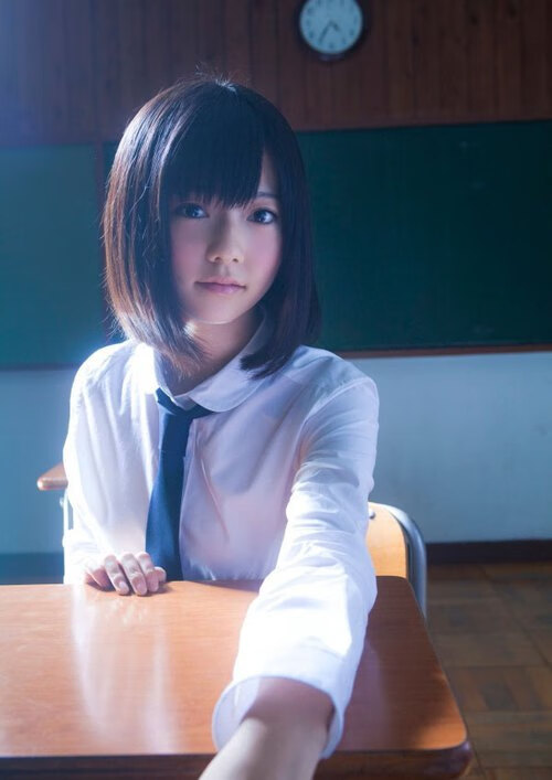 红牛二队反向输血羞辱迈凯伦，维斯塔潘独扛大旗揭示F1残酷新逻辑