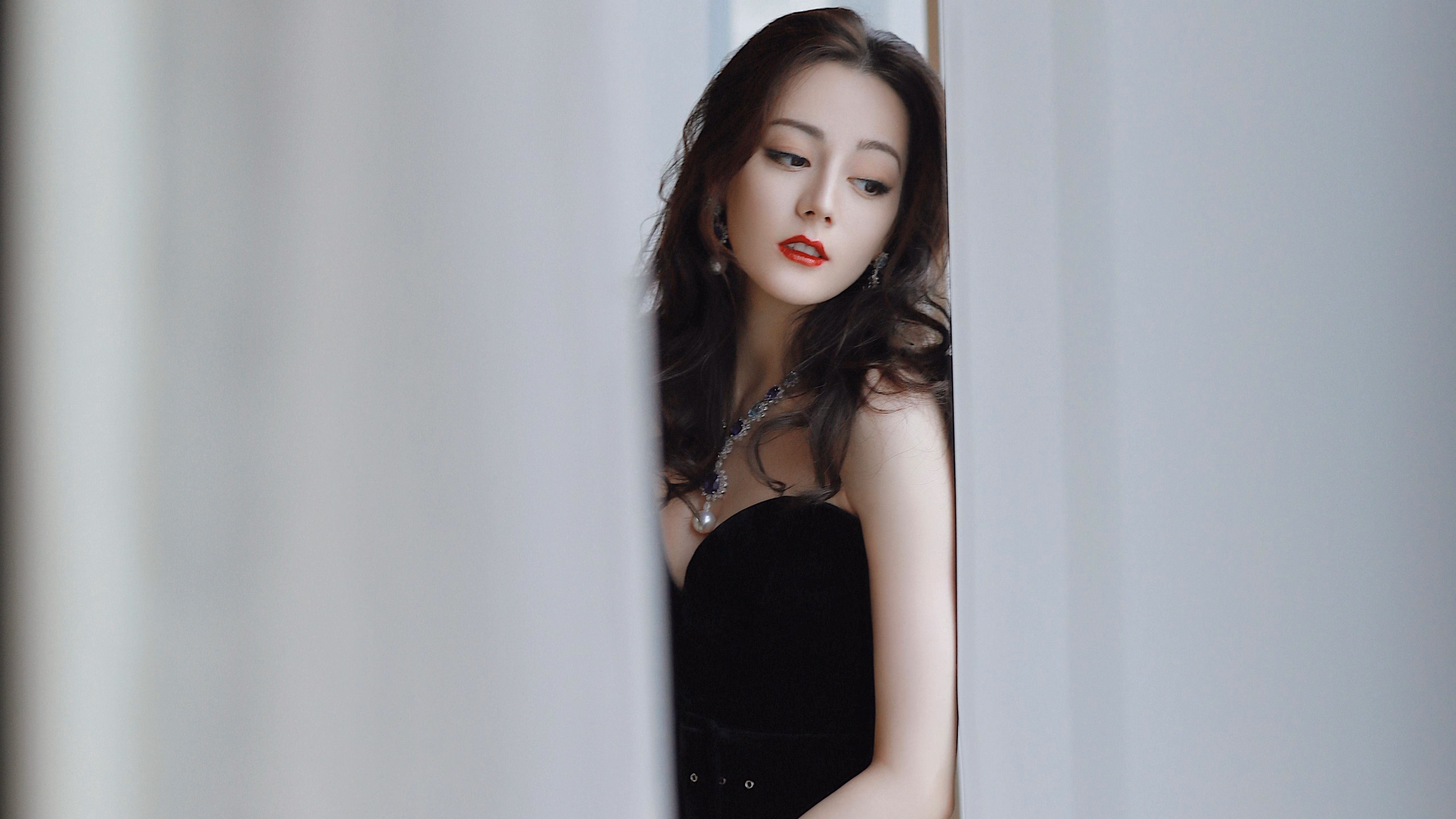 双重奏的接管者，当布伦森从麦迪逊方向盘转向F1弯道