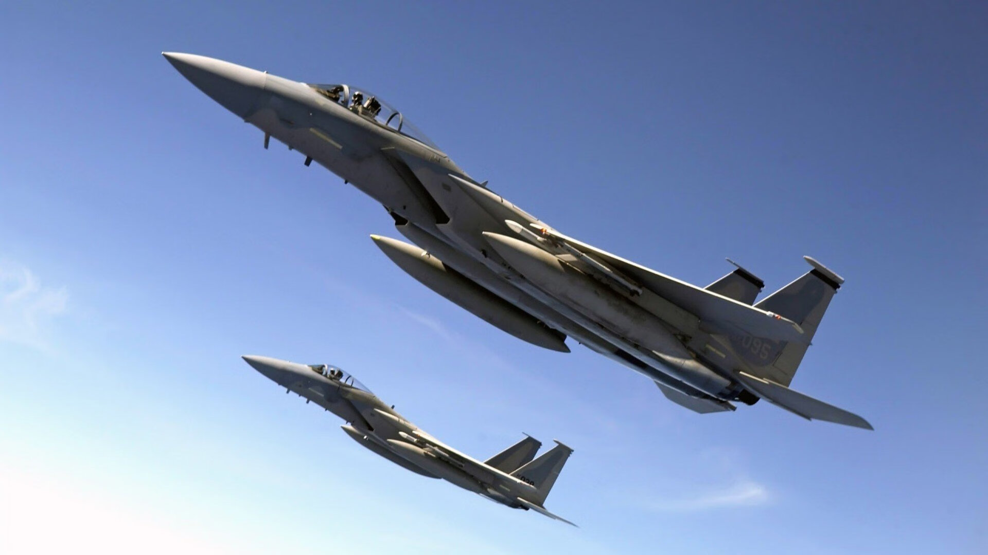 欧冠半决赛之夜，隐形引擎轰鸣，坎特的统治级数据与纯粹之心