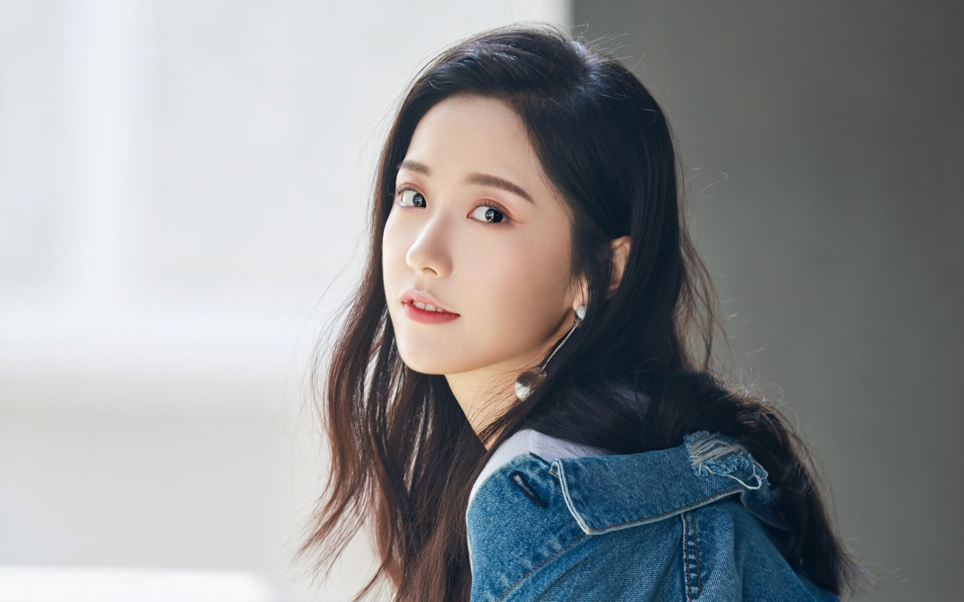 属于波兰的NBA总决赛，绿茵场上的压哨翻盘，致敬阿尔及利亚制造的黑马奇迹