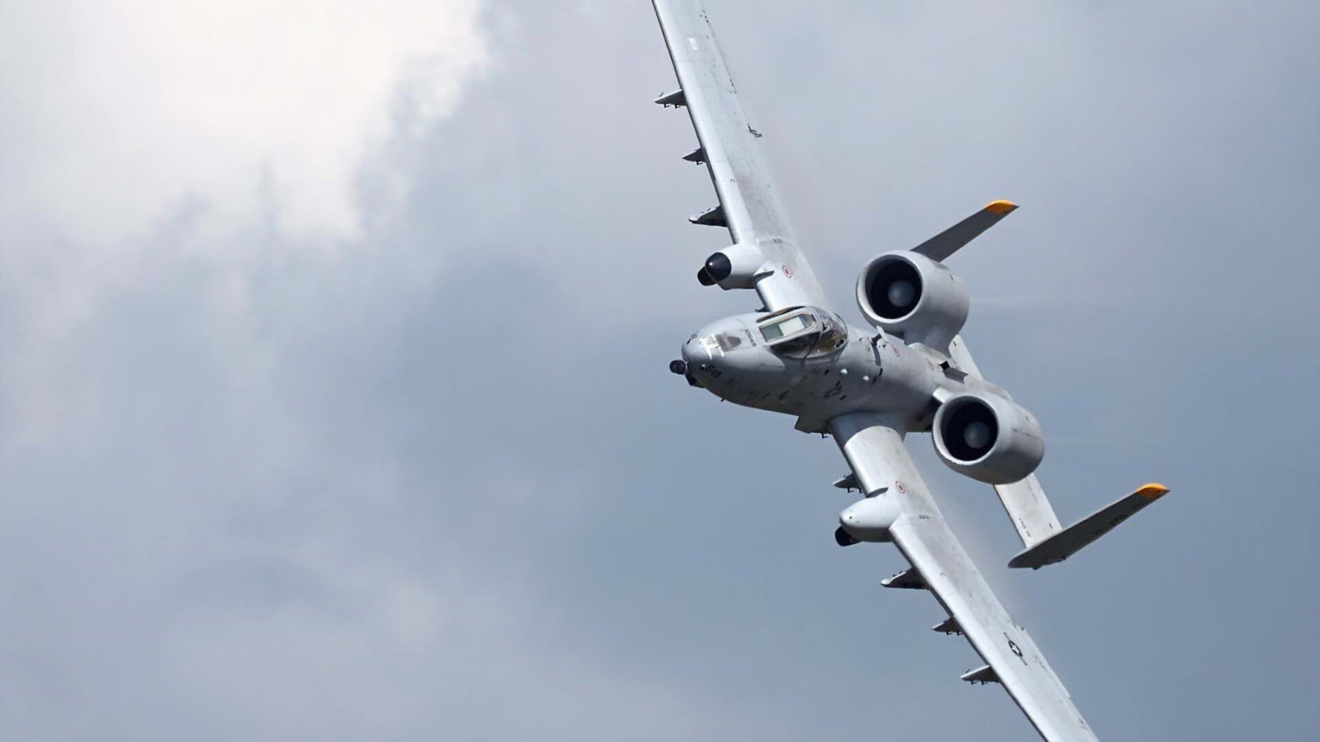 王朝交汇夜,当猛龙跨越山海,爱德华兹改写天穹