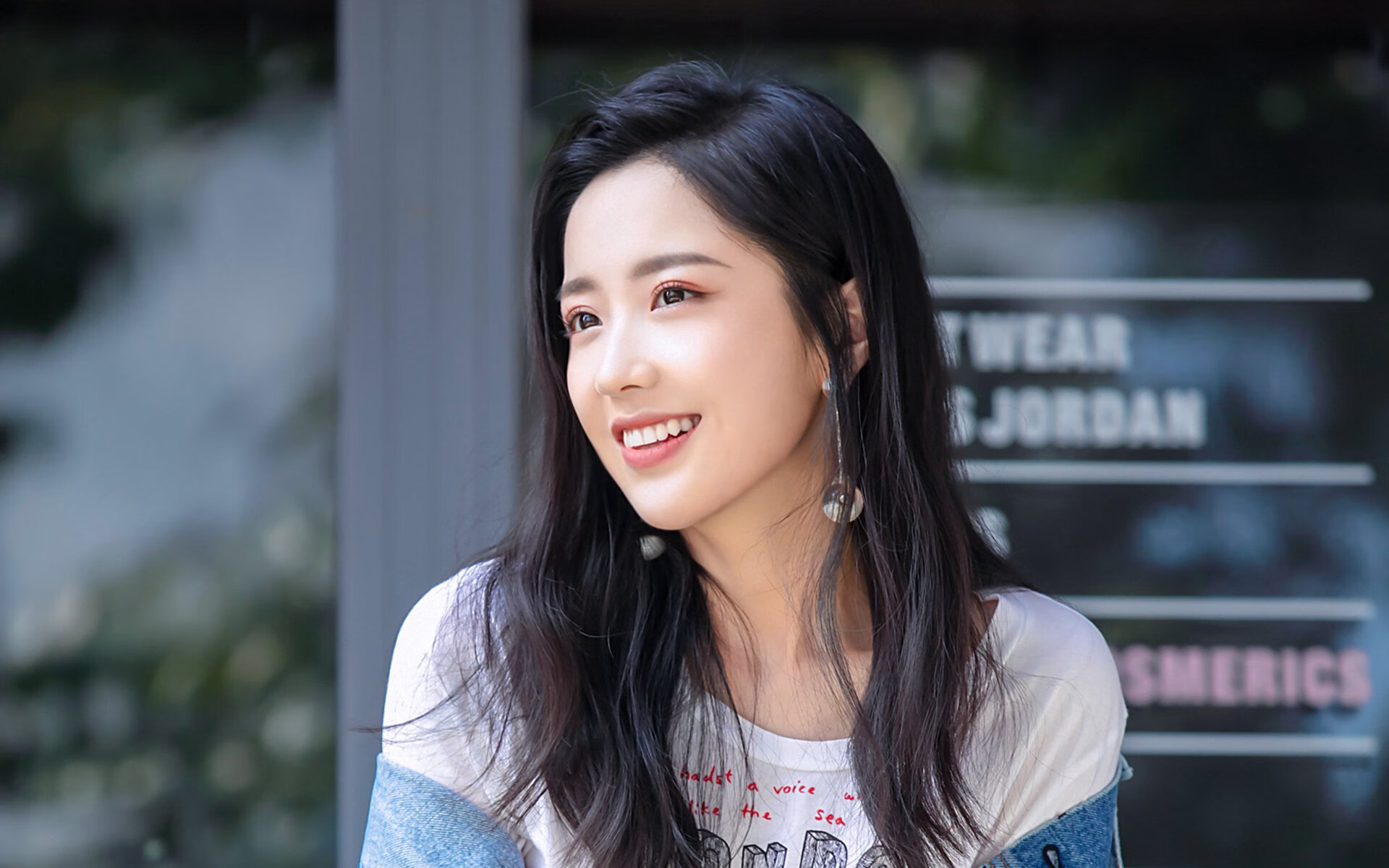 东方闪电对决西方孤星，北京队单节拉开魔术，詹姆斯关键时刻站出来